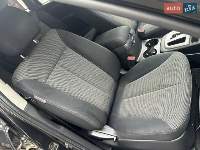 Черный Хендай Санта Фе, объемом двигателя 2.2 л и пробегом 243 тыс. км за 8999 $, фото 26 на Automoto.ua