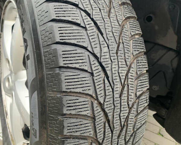 Черный Хендай Санта Фе, объемом двигателя 2.66 л и пробегом 222 тыс. км за 8999 $, фото 2 на Automoto.ua