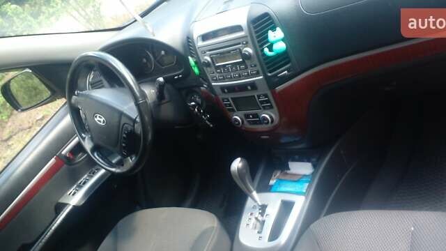 Черный Хендай Санта Фе, объемом двигателя 2.66 л и пробегом 245 тыс. км за 9000 $, фото 12 на Automoto.ua