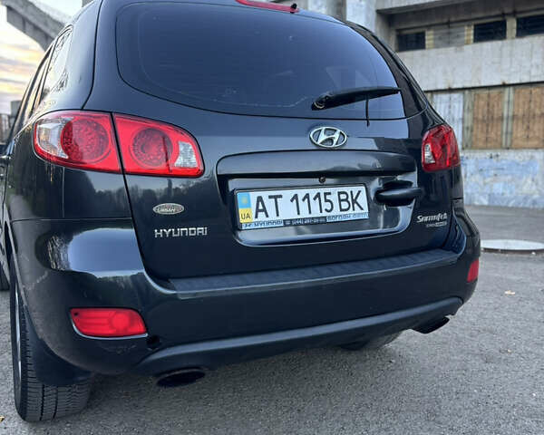 Черный Хендай Санта Фе, объемом двигателя 2.19 л и пробегом 215 тыс. км за 8500 $, фото 5 на Automoto.ua