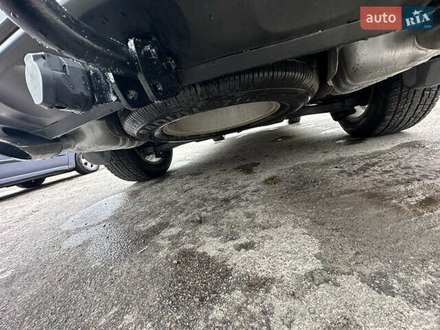 Черный Хендай Санта Фе, объемом двигателя 2.19 л и пробегом 303 тыс. км за 9999 $, фото 35 на Automoto.ua