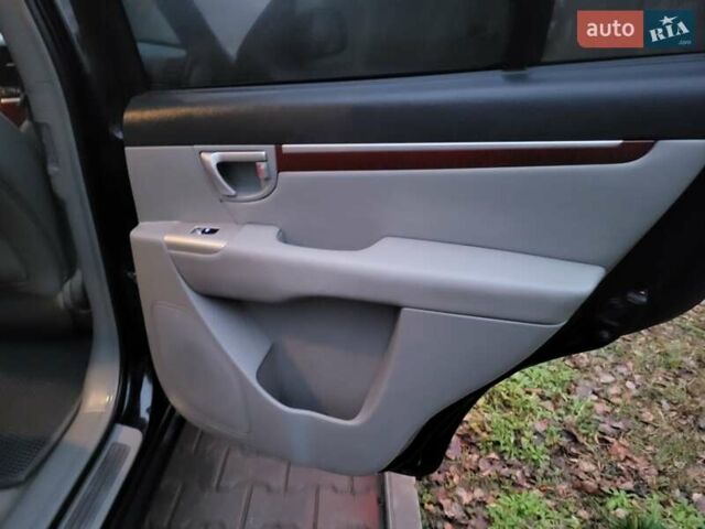 Черный Хендай Санта Фе, объемом двигателя 2.2 л и пробегом 174 тыс. км за 9850 $, фото 76 на Automoto.ua