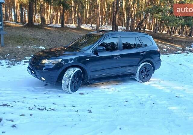 Черный Хендай Санта Фе, объемом двигателя 2.2 л и пробегом 254 тыс. км за 10700 $, фото 5 на Automoto.ua