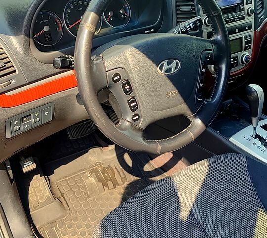 Чорний Хендай Санта Фе, об'ємом двигуна 2.2 л та пробігом 135 тис. км за 9900 $, фото 10 на Automoto.ua