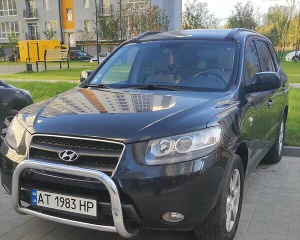 Черный Хендай Санта Фе, объемом двигателя 2.19 л и пробегом 301 тыс. км за 10000 $, фото 1 на Automoto.ua