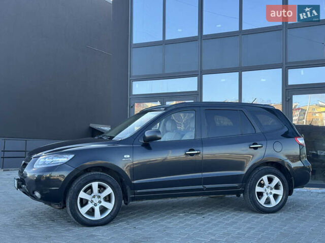 Черный Хендай Санта Фе, объемом двигателя 2.19 л и пробегом 222 тыс. км за 7999 $, фото 7 на Automoto.ua