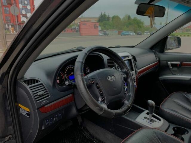 Черный Хендай Санта Фе, объемом двигателя 2.2 л и пробегом 320 тыс. км за 9000 $, фото 5 на Automoto.ua