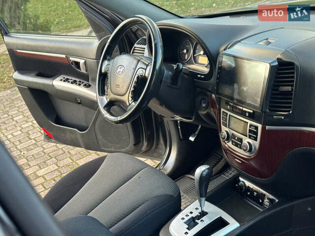 Чорний Хендай Санта Фе, об'ємом двигуна 2.2 л та пробігом 243 тис. км за 9450 $, фото 21 на Automoto.ua