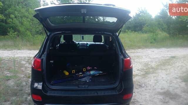 Черный Хендай Санта Фе, объемом двигателя 2.66 л и пробегом 245 тыс. км за 9000 $, фото 13 на Automoto.ua