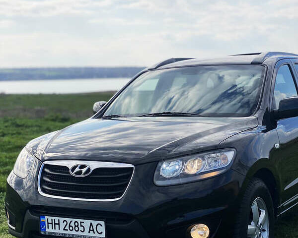 Черный Хендай Санта Фе, объемом двигателя 2.2 л и пробегом 282 тыс. км за 9500 $, фото 13 на Automoto.ua