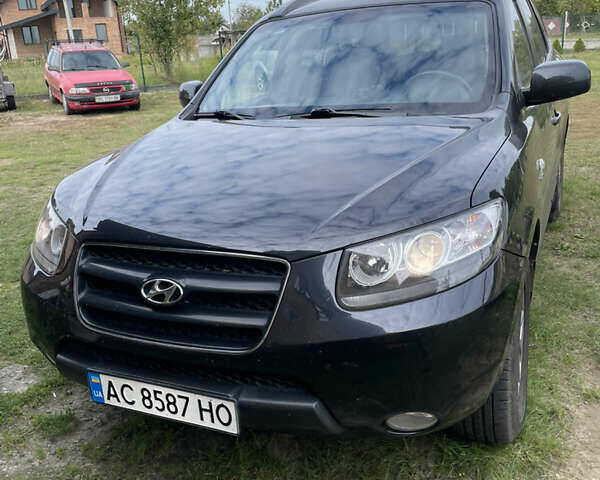 Черный Хендай Санта Фе, объемом двигателя 2.19 л и пробегом 193 тыс. км за 11000 $, фото 1 на Automoto.ua