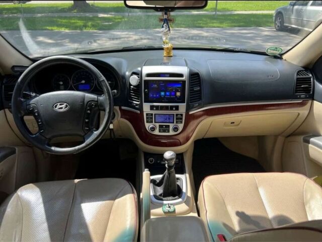 Черный Хендай Санта Фе, объемом двигателя 2.2 л и пробегом 240 тыс. км за 8299 $, фото 3 на Automoto.ua