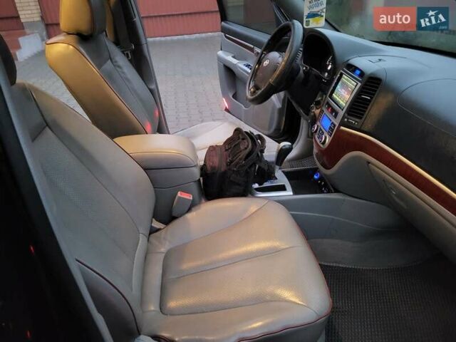 Черный Хендай Санта Фе, объемом двигателя 2.2 л и пробегом 174 тыс. км за 9850 $, фото 60 на Automoto.ua