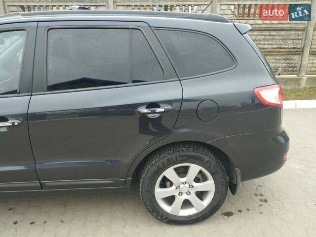 Черный Хендай Санта Фе, объемом двигателя 2.19 л и пробегом 303 тыс. км за 9000 $, фото 15 на Automoto.ua