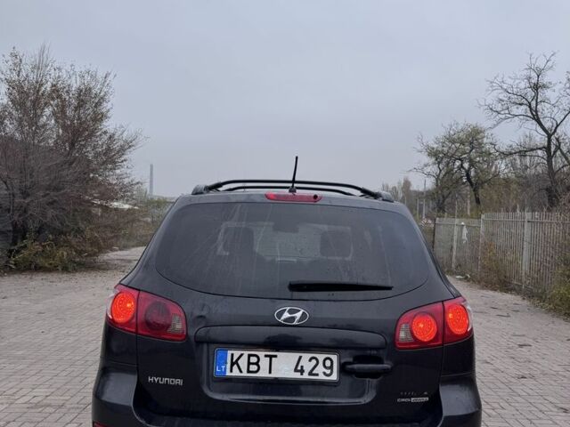 Черный Хендай Санта Фе, объемом двигателя 2.2 л и пробегом 400 тыс. км за 3900 $, фото 5 на Automoto.ua