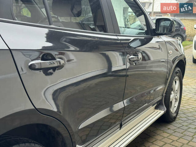 Черный Хендай Санта Фе, объемом двигателя 2.2 л и пробегом 243 тыс. км за 8999 $, фото 57 на Automoto.ua