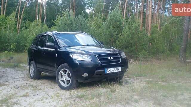 Черный Хендай Санта Фе, объемом двигателя 2.66 л и пробегом 245 тыс. км за 9000 $, фото 3 на Automoto.ua