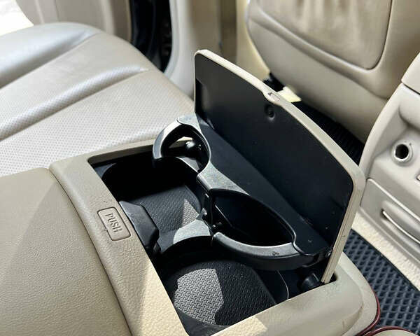 Черный Хендай Санта Фе, объемом двигателя 2.2 л и пробегом 223 тыс. км за 9650 $, фото 16 на Automoto.ua