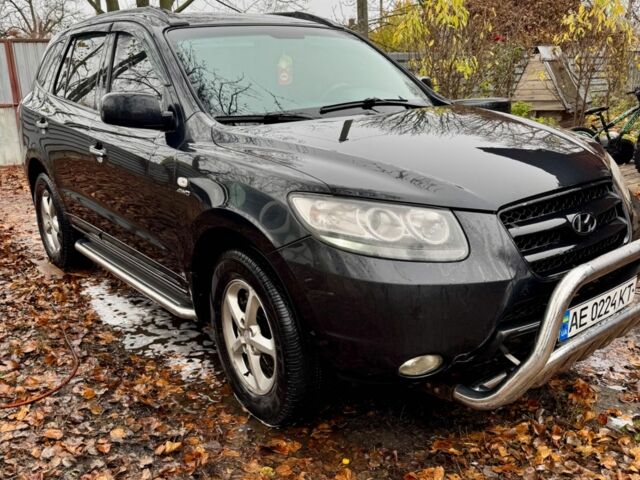 Черный Хендай Санта Фе, объемом двигателя 2.2 л и пробегом 150 тыс. км за 10500 $, фото 4 на Automoto.ua