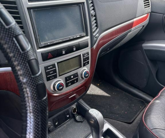 Черный Хендай Санта Фе, объемом двигателя 0 л и пробегом 276 тыс. км за 2797 $, фото 7 на Automoto.ua