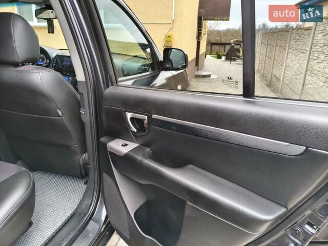 Черный Хендай Санта Фе, объемом двигателя 2.2 л и пробегом 296 тыс. км за 9799 $, фото 33 на Automoto.ua