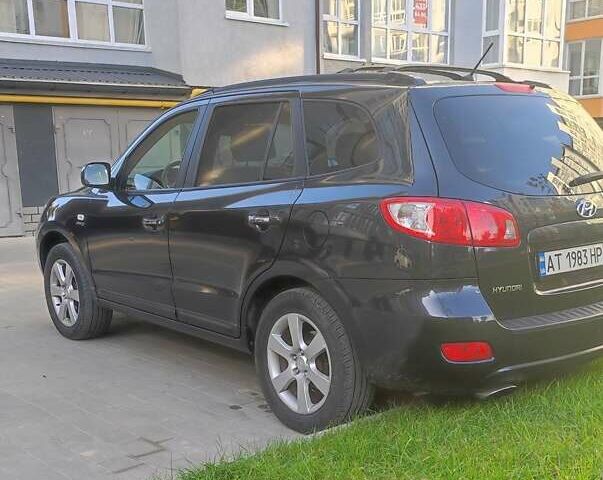 Черный Хендай Санта Фе, объемом двигателя 2.19 л и пробегом 301 тыс. км за 10000 $, фото 3 на Automoto.ua