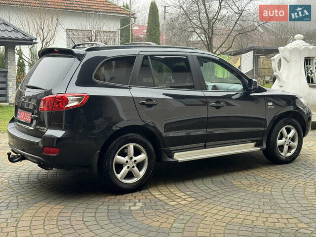 Черный Хендай Санта Фе, объемом двигателя 2.2 л и пробегом 243 тыс. км за 8999 $, фото 6 на Automoto.ua