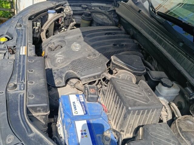 Чорний Хендай Санта Фе, об'ємом двигуна 2.7 л та пробігом 283 тис. км за 8000 $, фото 11 на Automoto.ua