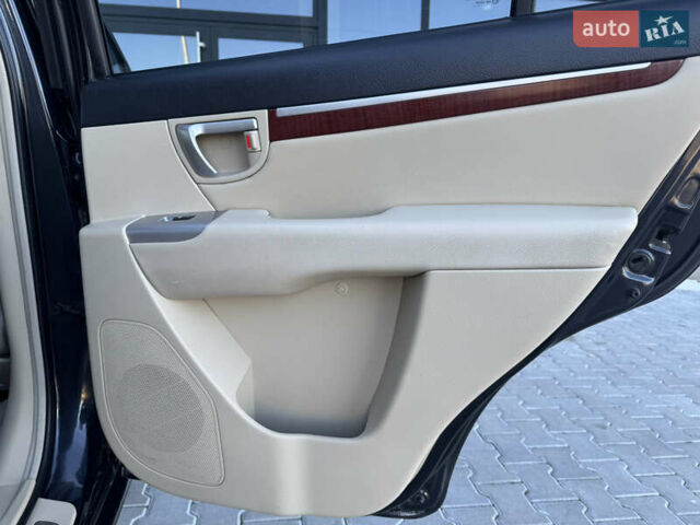 Черный Хендай Санта Фе, объемом двигателя 2.19 л и пробегом 222 тыс. км за 7999 $, фото 57 на Automoto.ua