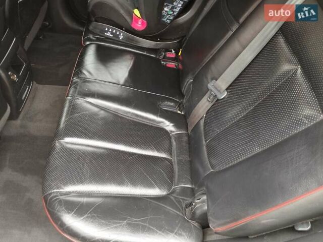 Черный Хендай Санта Фе, объемом двигателя 2.19 л и пробегом 303 тыс. км за 9000 $, фото 8 на Automoto.ua