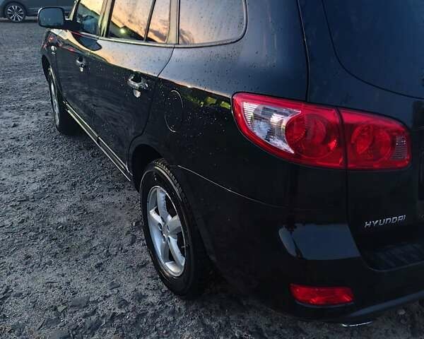 Черный Хендай Санта Фе, объемом двигателя 2.2 л и пробегом 267 тыс. км за 8700 $, фото 9 на Automoto.ua
