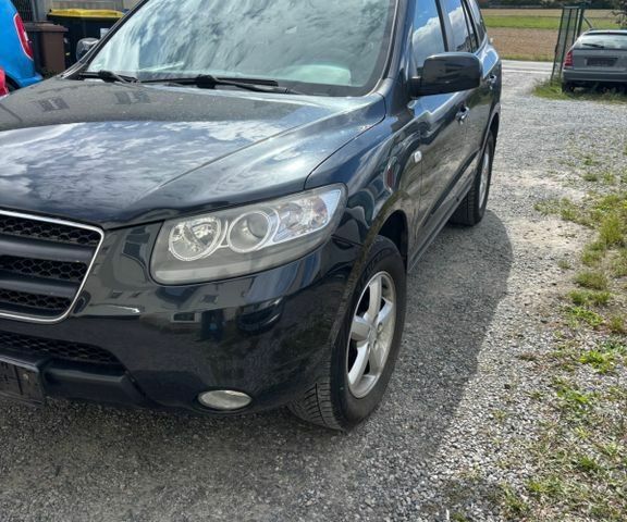 Черный Хендай Санта Фе, объемом двигателя 0 л и пробегом 276 тыс. км за 2797 $, фото 1 на Automoto.ua