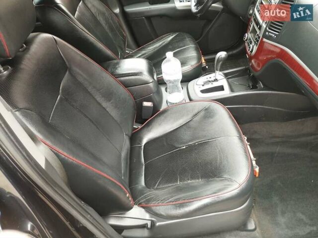 Черный Хендай Санта Фе, объемом двигателя 2.19 л и пробегом 303 тыс. км за 9000 $, фото 3 на Automoto.ua