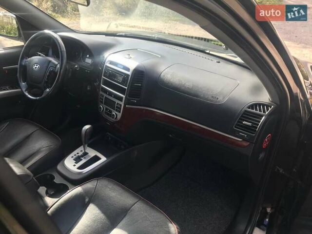 Черный Хендай Санта Фе, объемом двигателя 2.2 л и пробегом 264 тыс. км за 10800 $, фото 15 на Automoto.ua