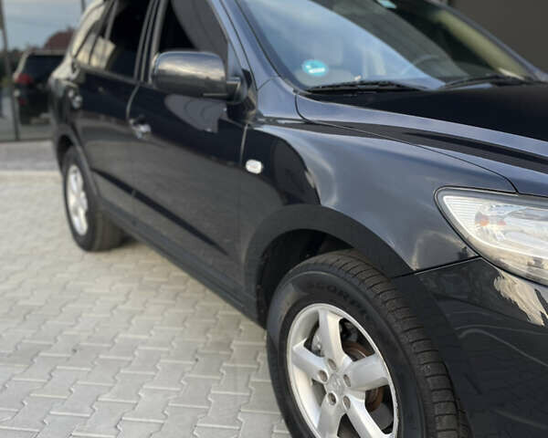 Черный Хендай Санта Фе, объемом двигателя 2.19 л и пробегом 235 тыс. км за 9999 $, фото 7 на Automoto.ua