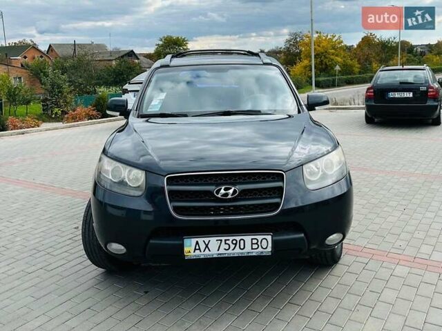 Черный Хендай Санта Фе, объемом двигателя 2.2 л и пробегом 250 тыс. км за 10200 $, фото 1 на Automoto.ua