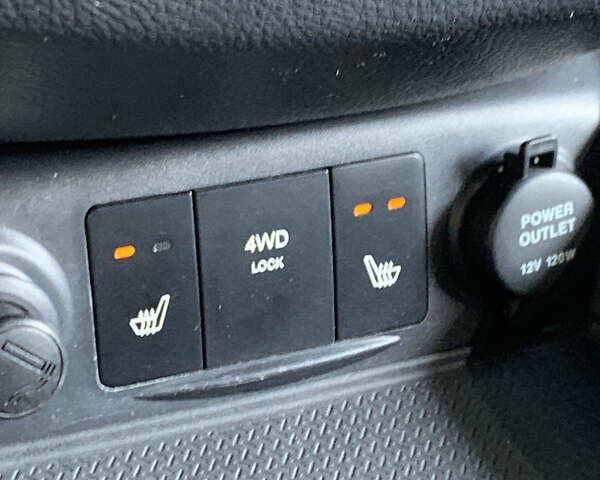 Черный Хендай Санта Фе, объемом двигателя 2.2 л и пробегом 245 тыс. км за 10500 $, фото 11 на Automoto.ua