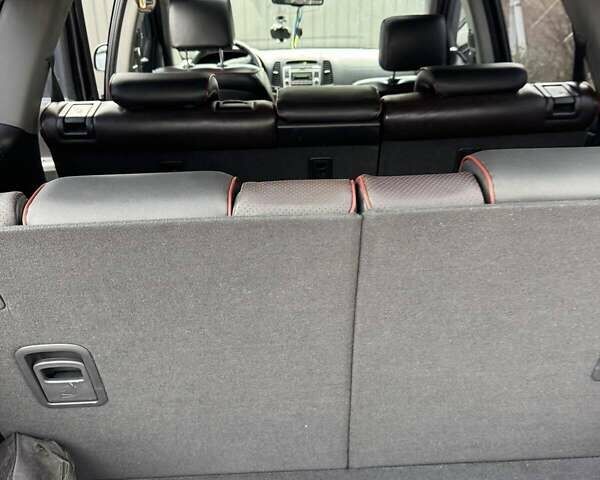 Чорний Хендай Санта Фе, об'ємом двигуна 2.19 л та пробігом 194 тис. км за 12100 $, фото 11 на Automoto.ua