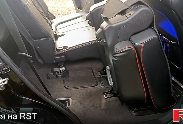 Черный Хендай Санта Фе, объемом двигателя 2.7 л и пробегом 107 тыс. км за 9300 $, фото 8 на Automoto.ua