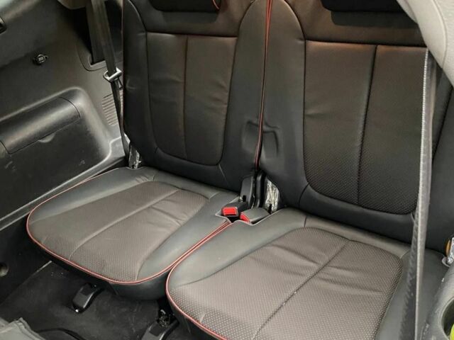 Черный Хендай Санта Фе, объемом двигателя 2.7 л и пробегом 307 тыс. км за 8900 $, фото 15 на Automoto.ua