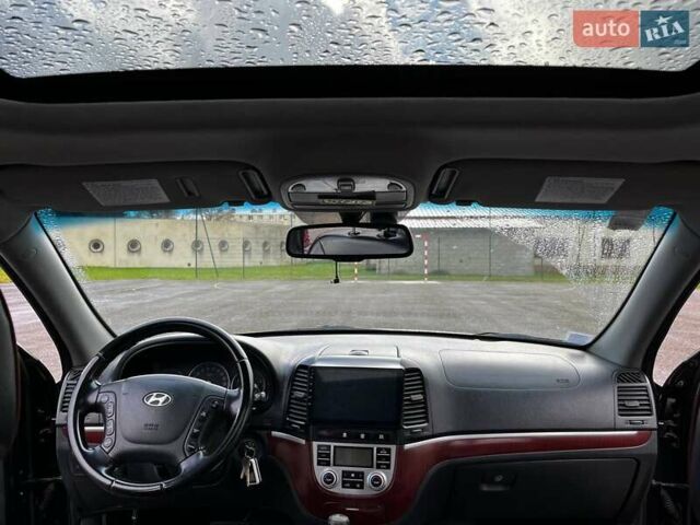 Черный Хендай Санта Фе, объемом двигателя 2.19 л и пробегом 220 тыс. км за 12000 $, фото 11 на Automoto.ua