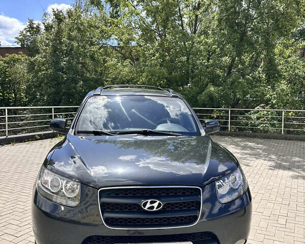 Черный Хендай Санта Фе, объемом двигателя 2.66 л и пробегом 241 тыс. км за 9700 $, фото 7 на Automoto.ua