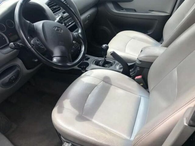 Чорний Хендай Санта Фе, об'ємом двигуна 0 л та пробігом 257 тис. км за 2700 $, фото 6 на Automoto.ua