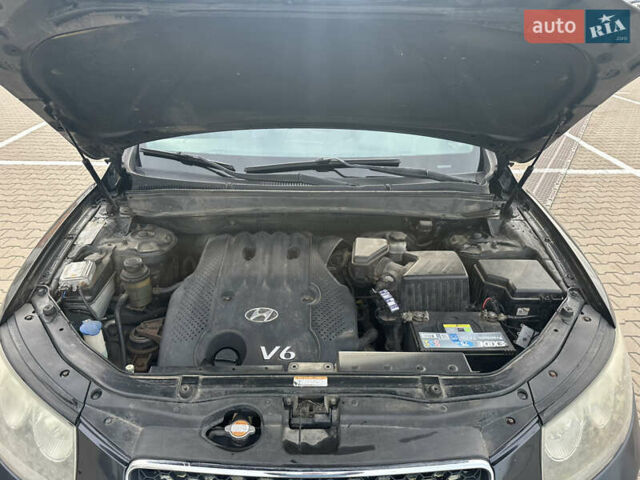 Чорний Хендай Санта Фе, об'ємом двигуна 2.7 л та пробігом 324 тис. км за 8500 $, фото 12 на Automoto.ua