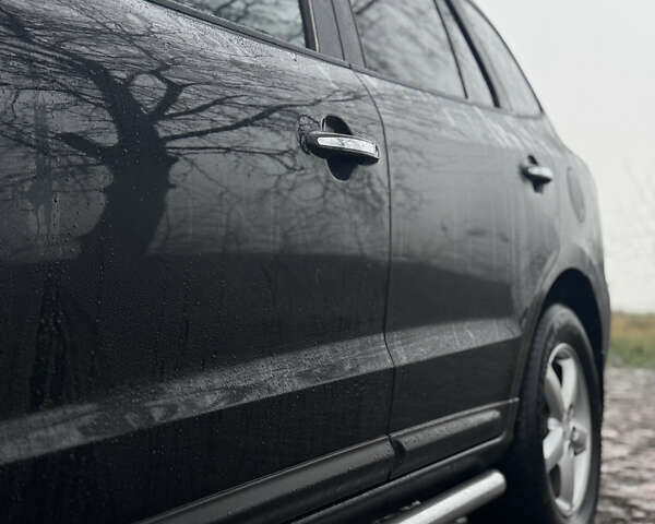 Чорний Хендай Санта Фе, об'ємом двигуна 2.2 л та пробігом 180 тис. км за 9800 $, фото 2 на Automoto.ua