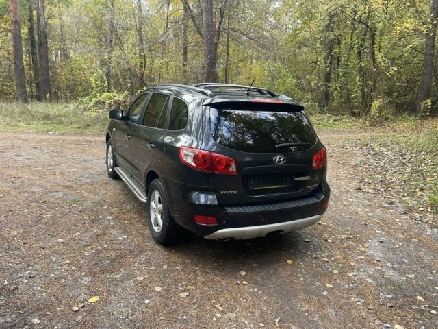 Черный Хендай Санта Фе, объемом двигателя 2.2 л и пробегом 200 тыс. км за 6000 $, фото 6 на Automoto.ua