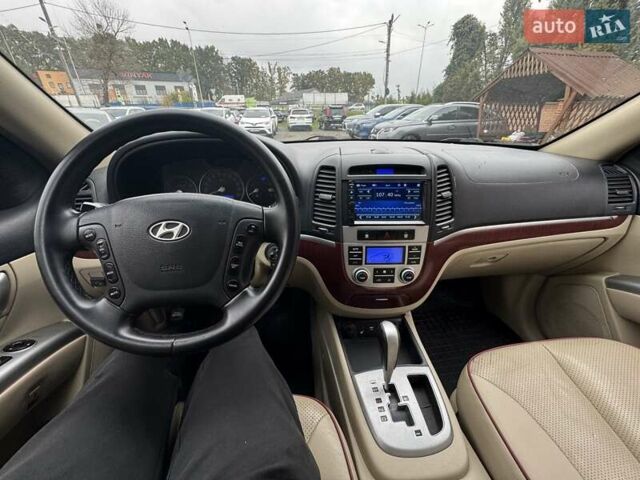 Черный Хендай Санта Фе, объемом двигателя 2.7 л и пробегом 361 тыс. км за 8300 $, фото 27 на Automoto.ua