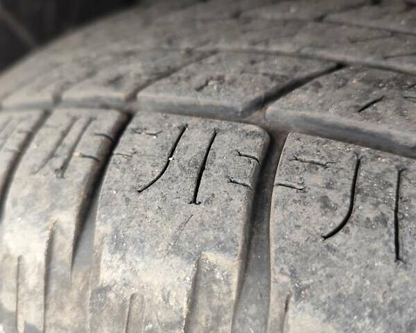 Чорний Хендай Санта Фе, об'ємом двигуна 2.7 л та пробігом 223 тис. км за 9499 $, фото 8 на Automoto.ua