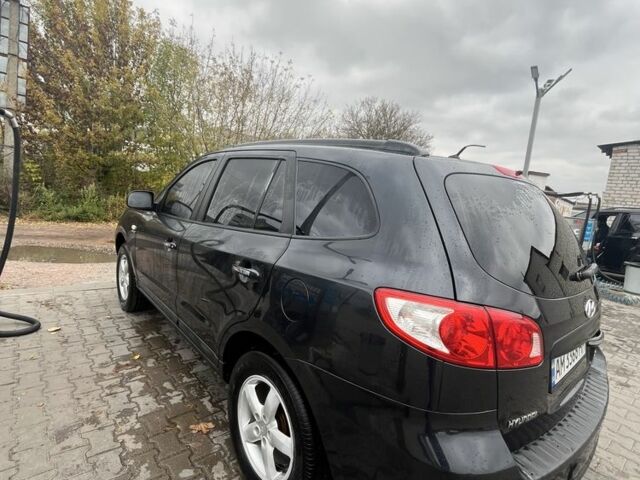 Черный Хендай Санта Фе, объемом двигателя 2.2 л и пробегом 271 тыс. км за 12500 $, фото 4 на Automoto.ua