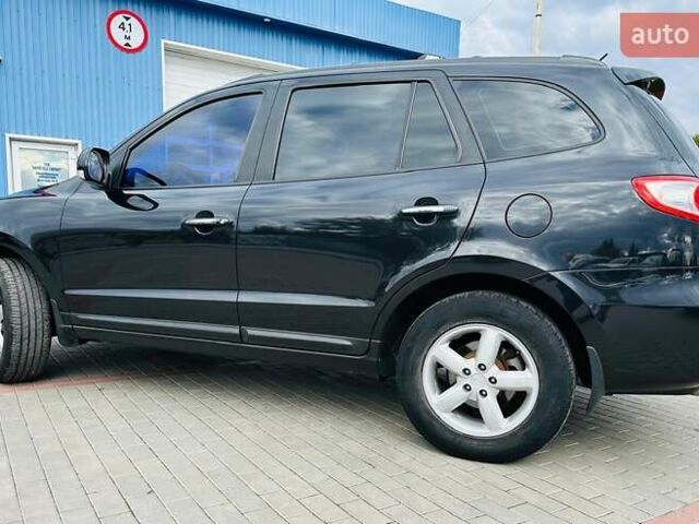 Черный Хендай Санта Фе, объемом двигателя 2.2 л и пробегом 250 тыс. км за 10200 $, фото 2 на Automoto.ua